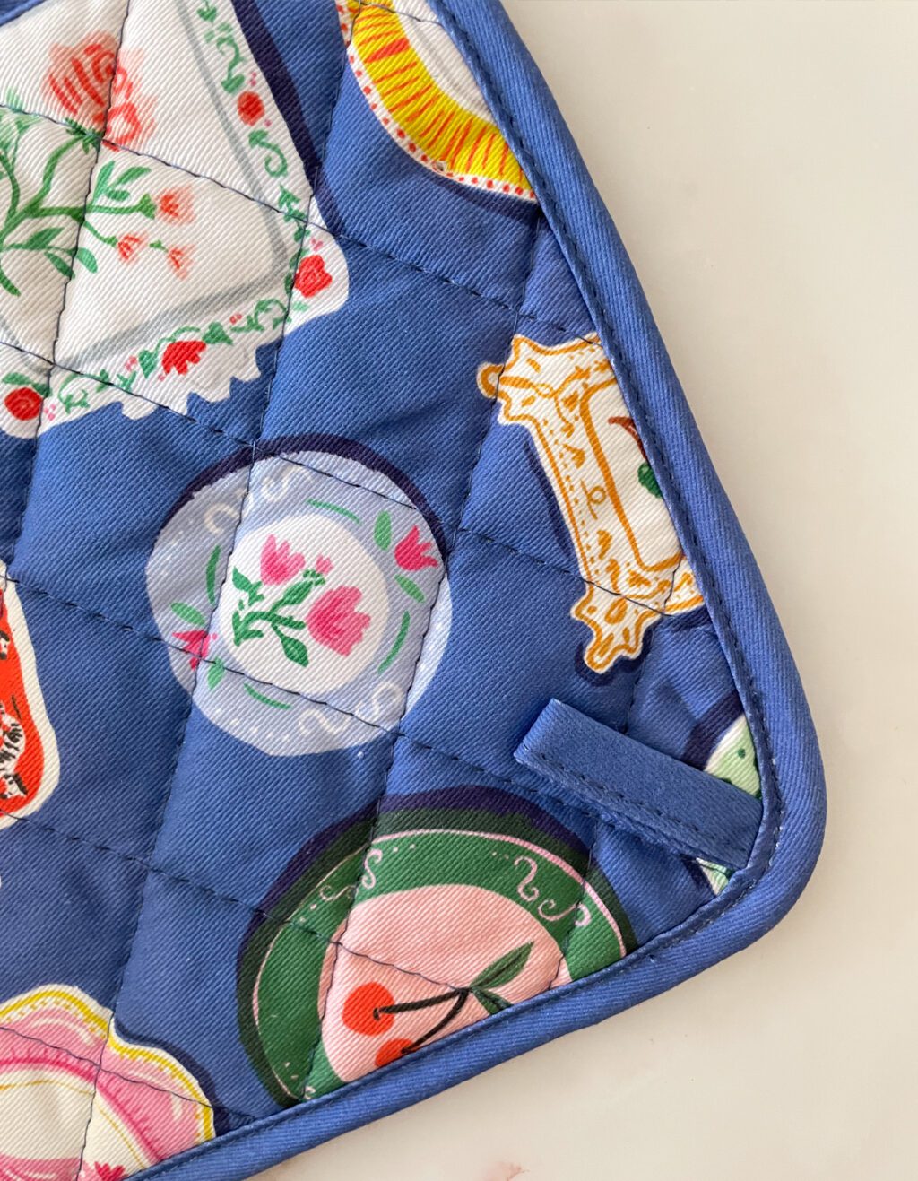 Dinner Plates Oven Mitt + Pot Holder Set Idlewild Co.