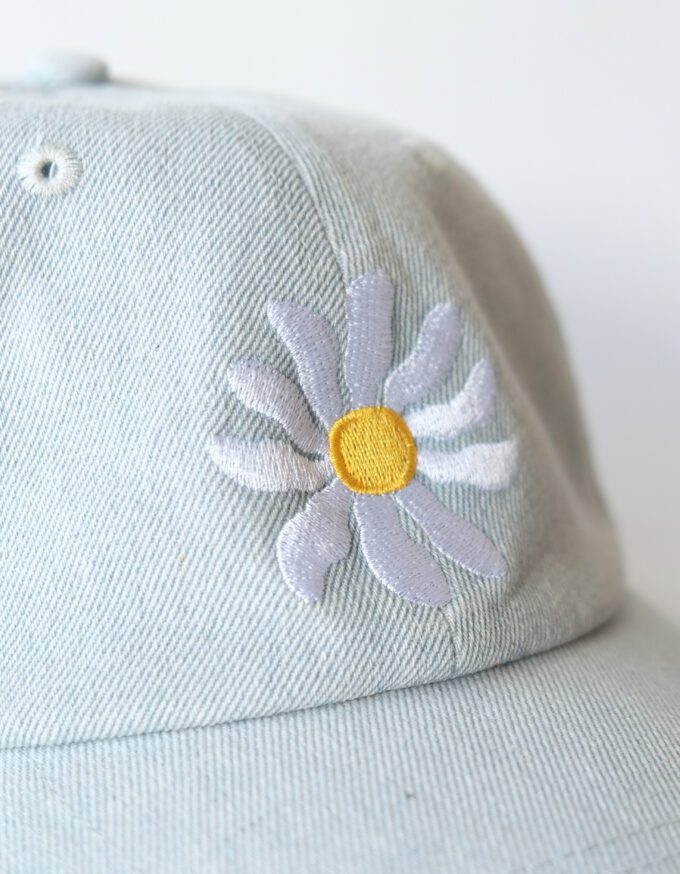 Wavy Daisy Embroidered Hat